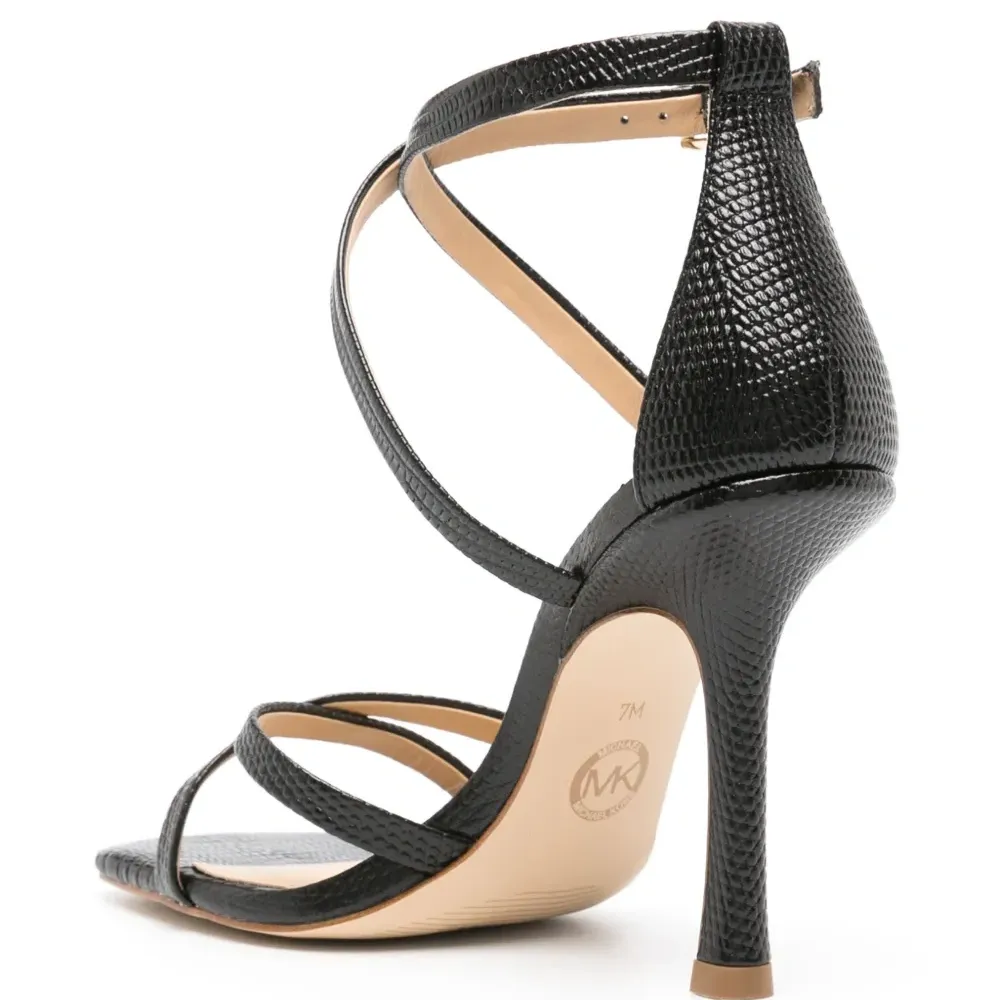 Сандалии с тиснением под кожу ящерицы