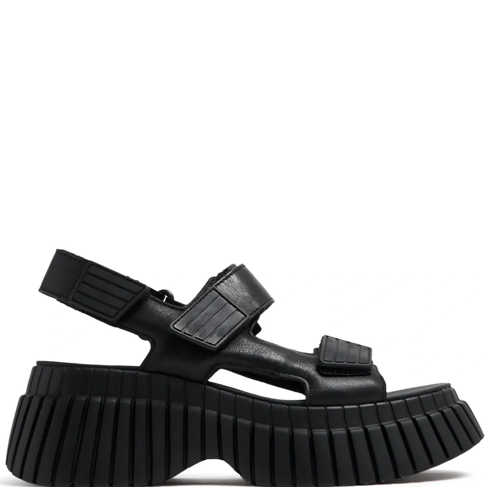 Сандалии BCN на платформе