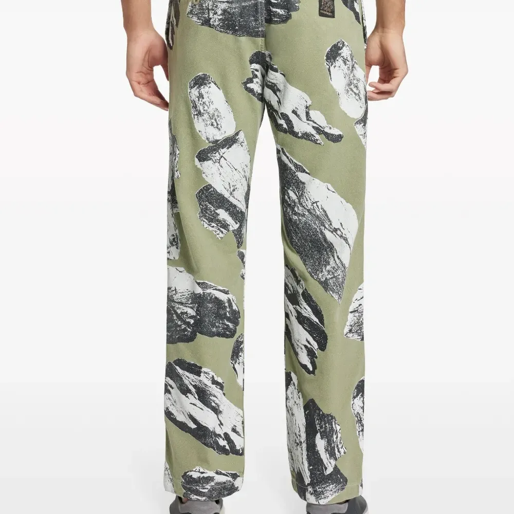 Брюки Talus с графичным принтом Брюки Talus с графичным принтом