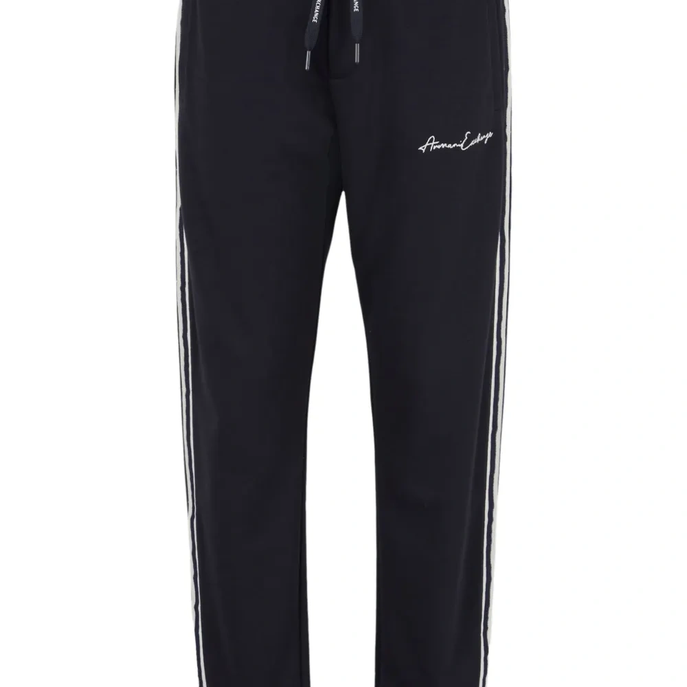 Спортивные брюки с вышитым логотипом