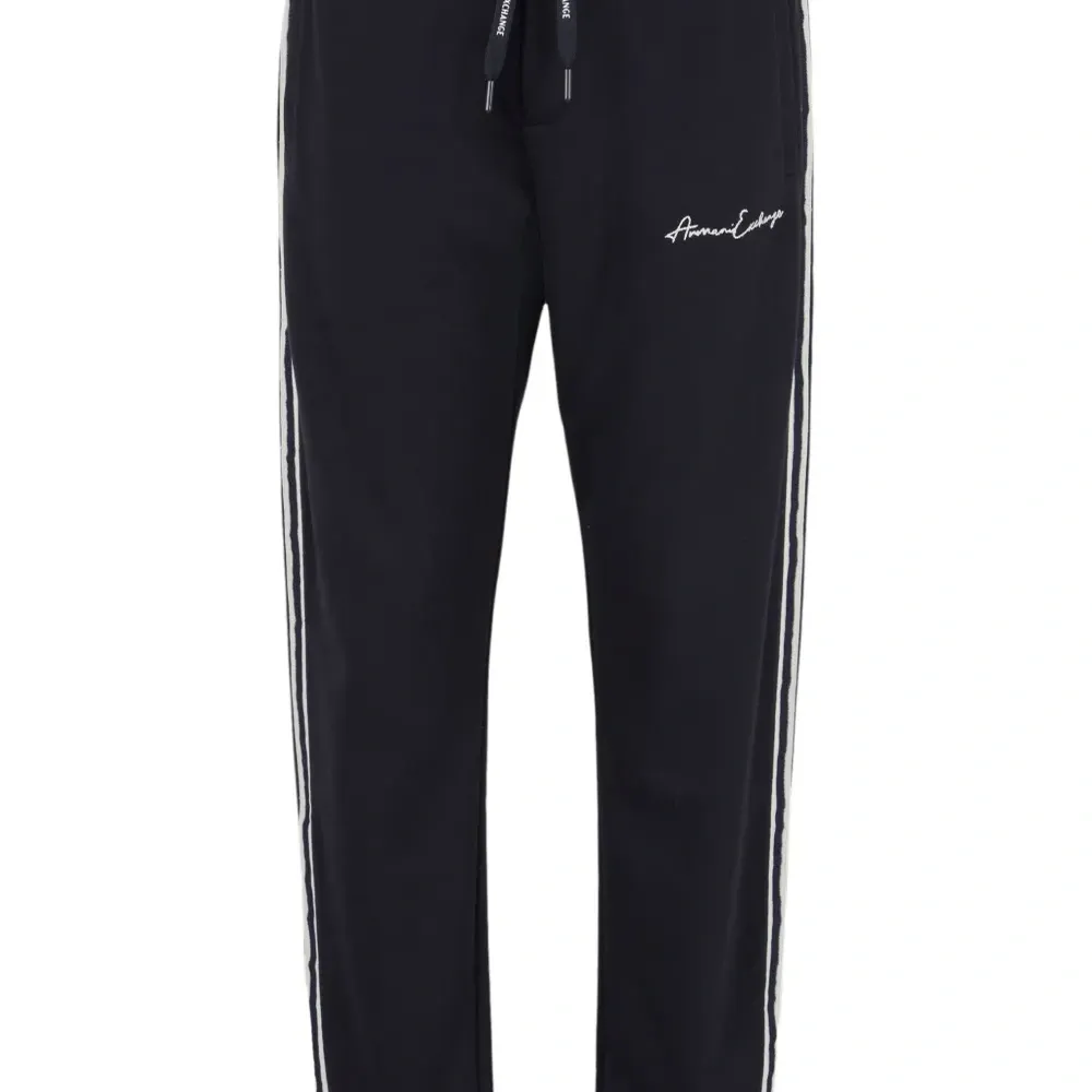 Спортивные брюки с вышитым логотипом