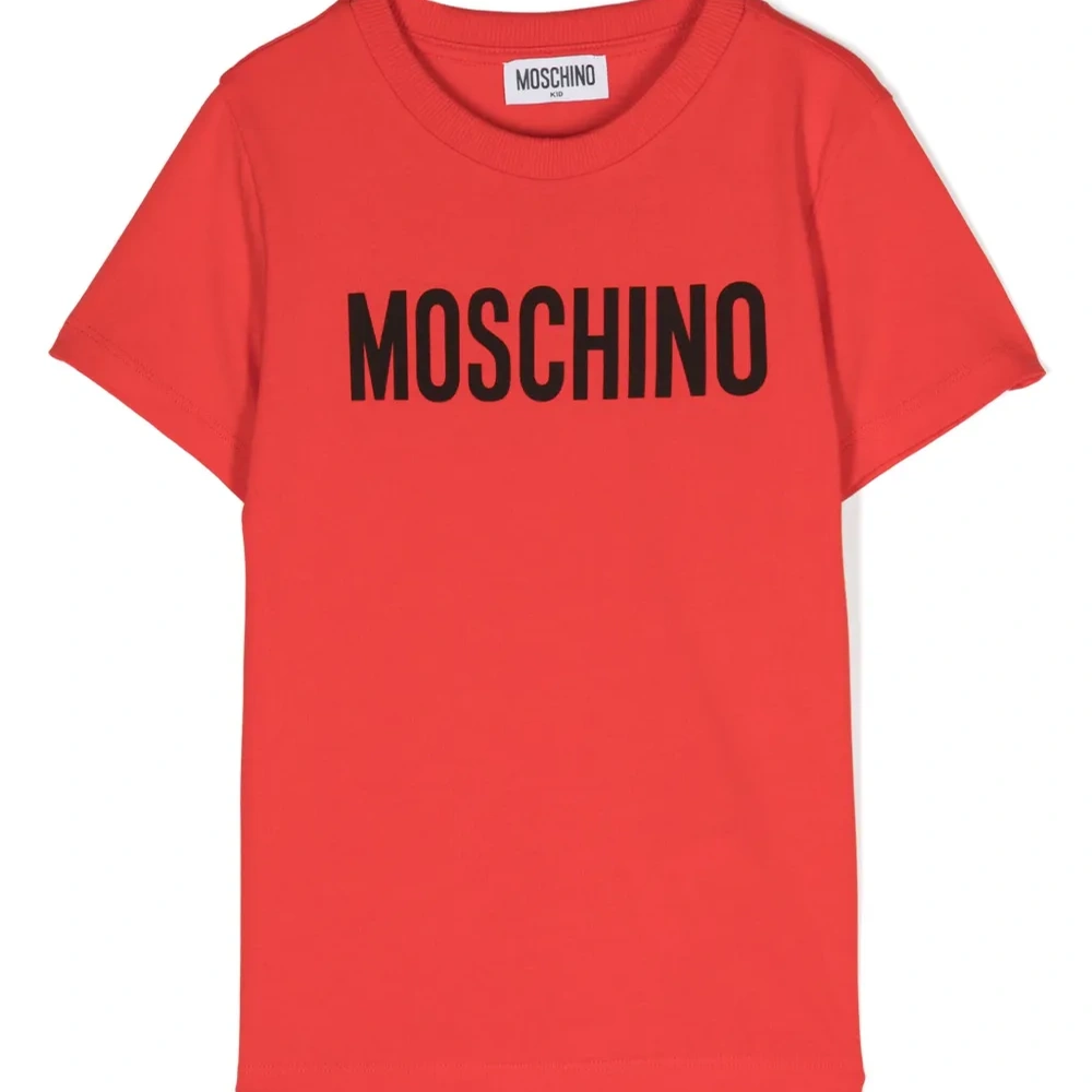 Футболка с логотипом