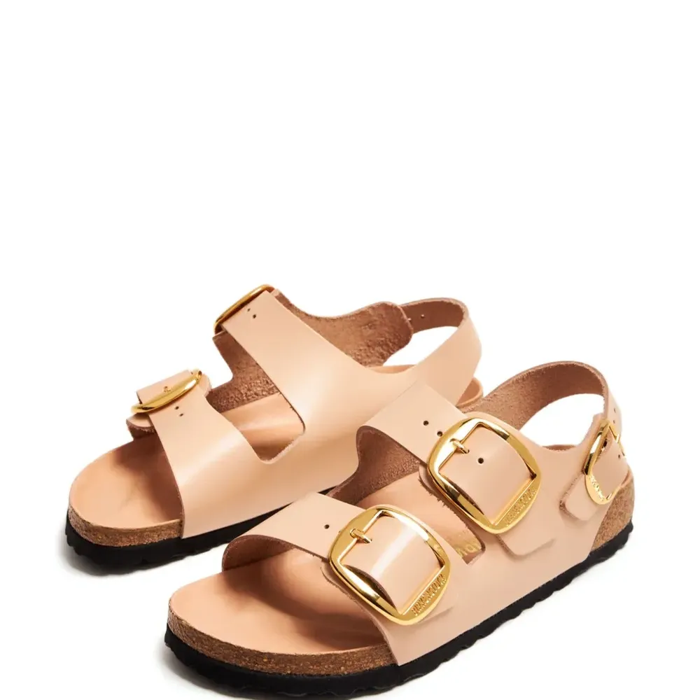 Сандалии с ремешком на пятке и пряжками