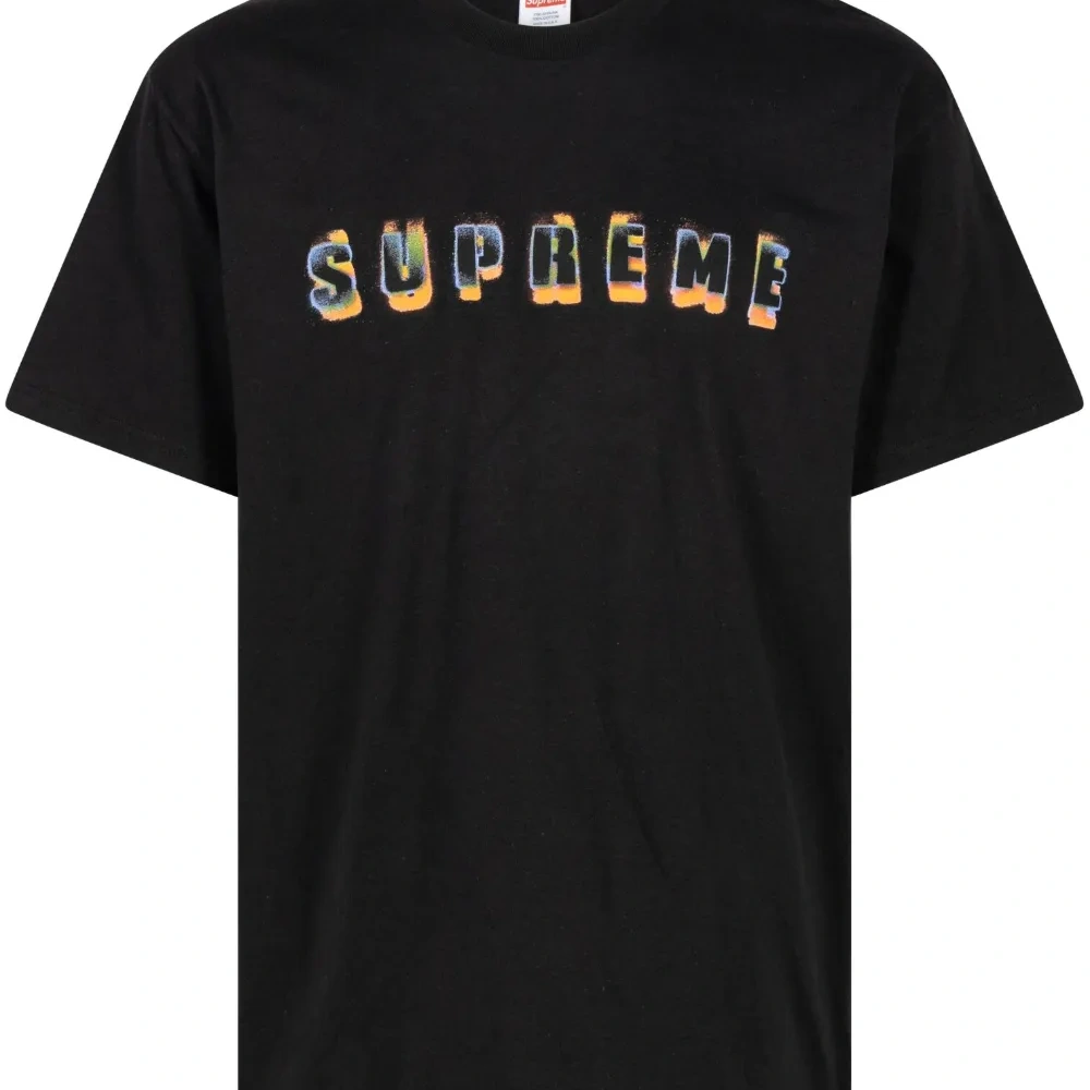 Футболка с логотипом Stencil