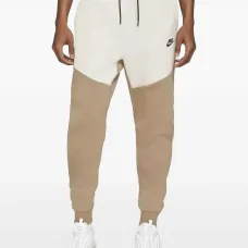 Спортивные брюки из технологичного флиса