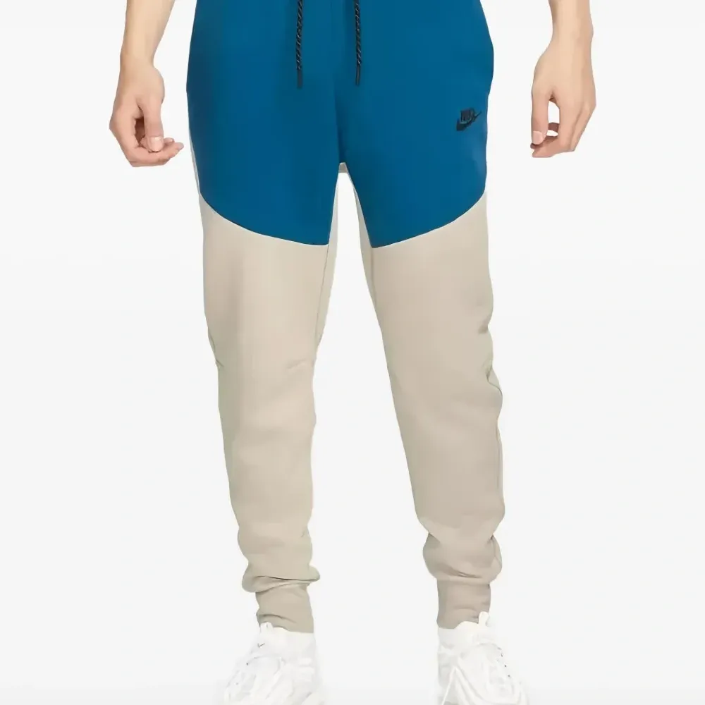 Джоггеры из технологичного флиса