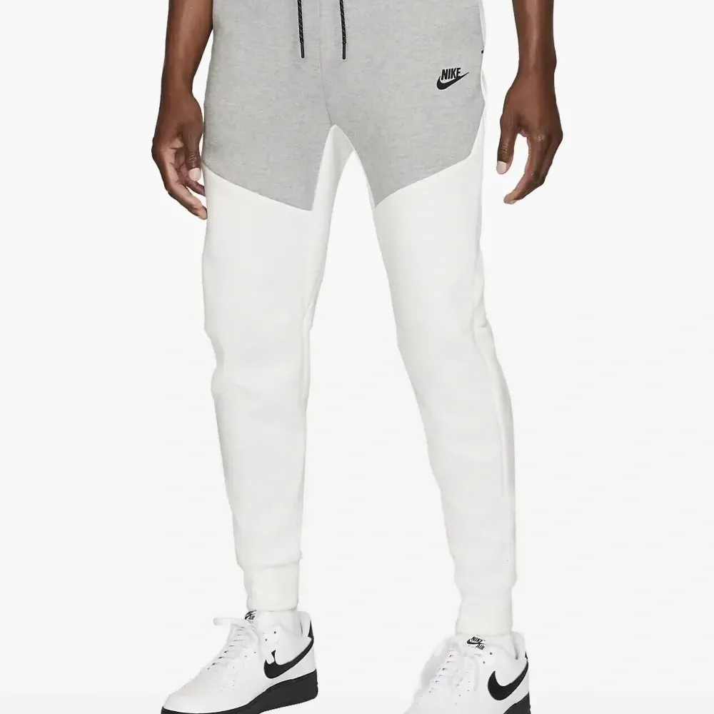 Джоггеры из технологичного флиса