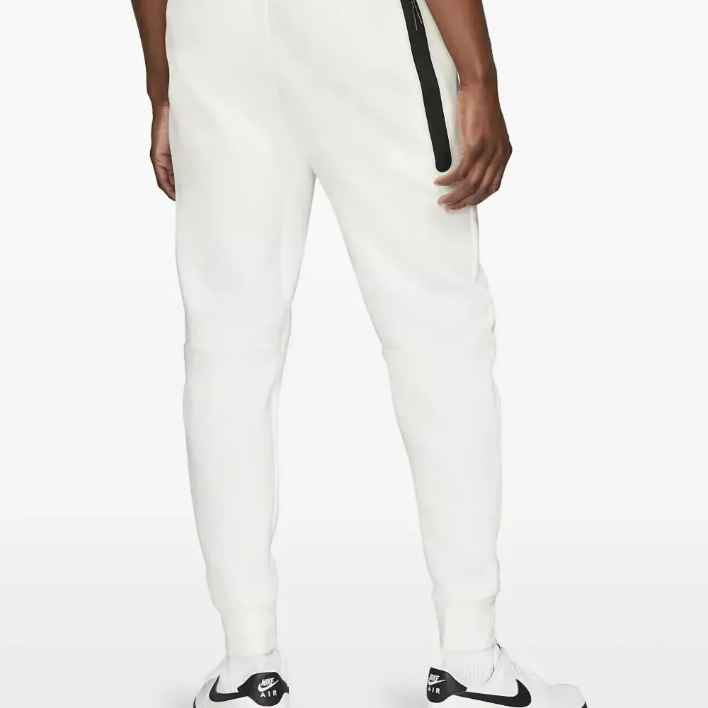 Джоггеры из технологичного флиса