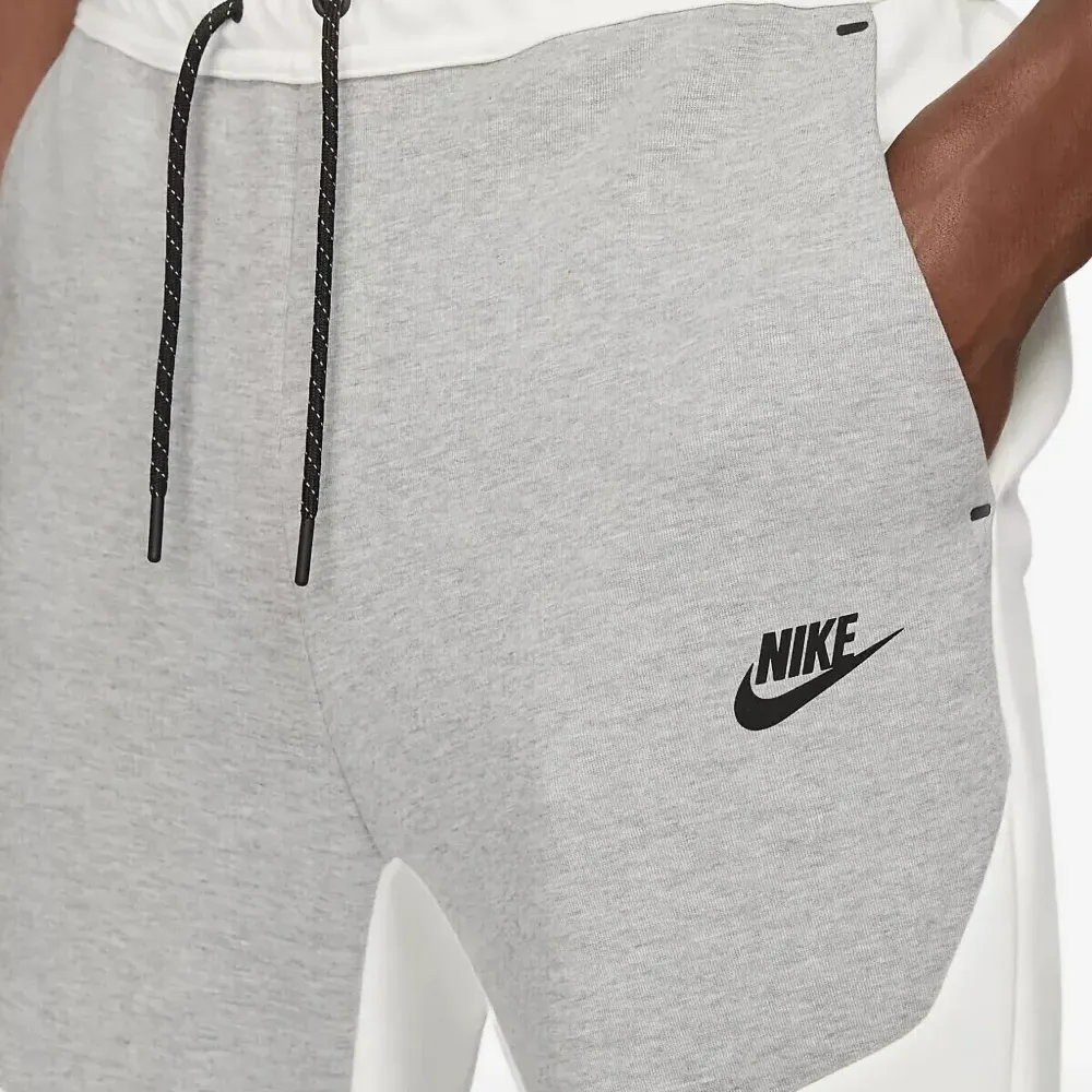 Джоггеры из технологичного флиса