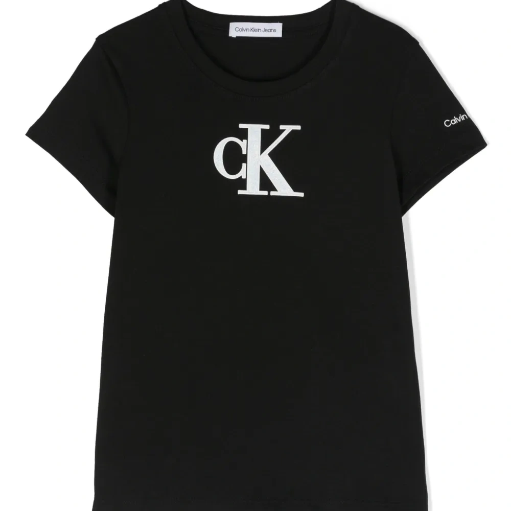 Футболка с логотипом