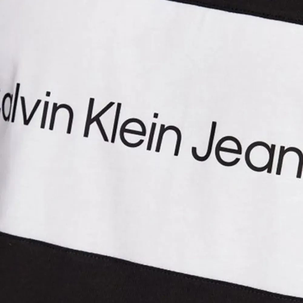 Футболка с круглым вырезом Футболка с круглым вырезом