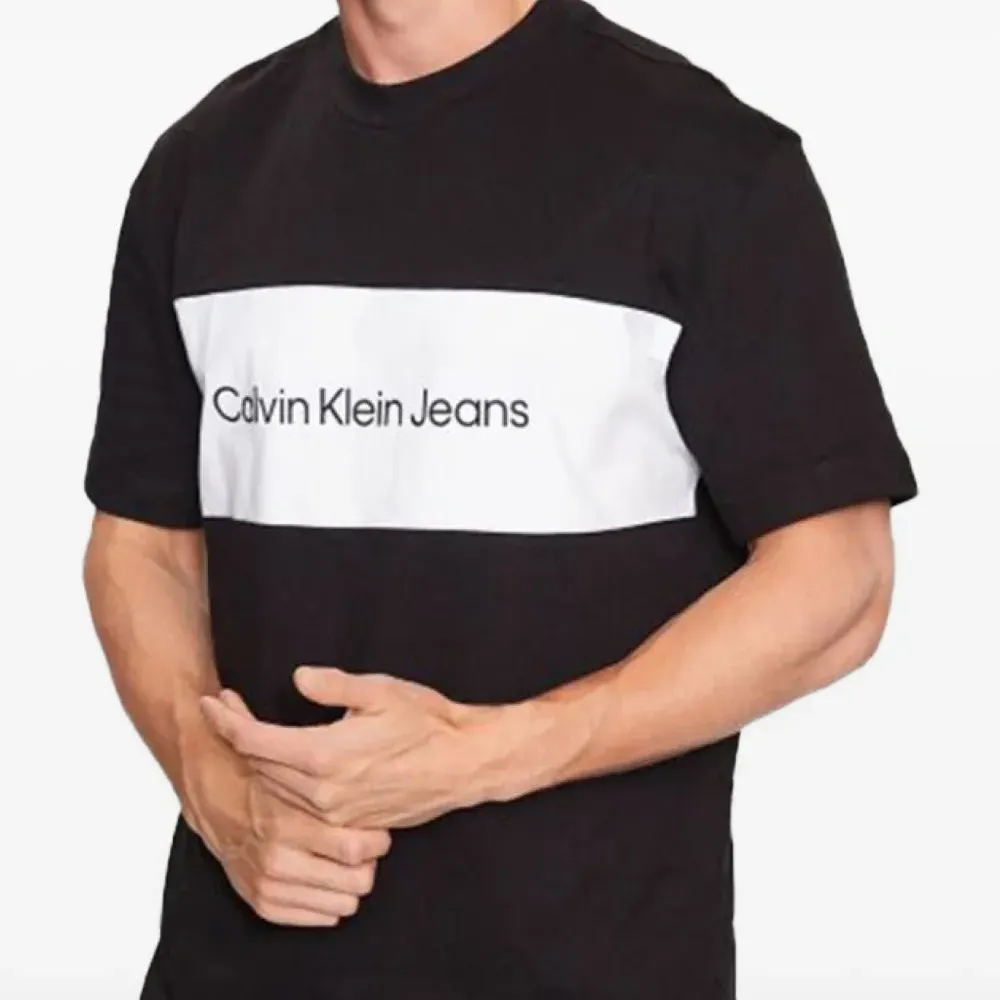 Футболка с круглым вырезом Футболка с круглым вырезом