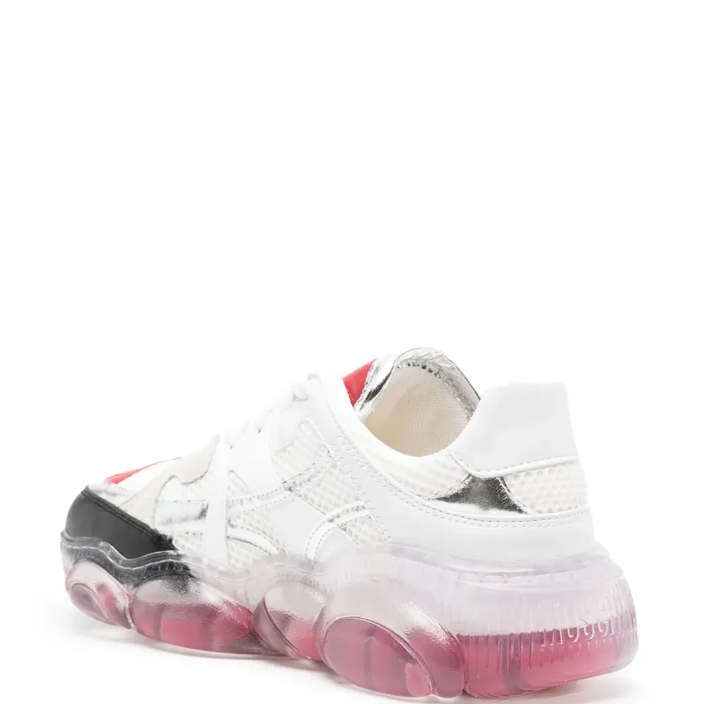 Массивные кроссовки на шнуровке Массивные кроссовки на шнуровке