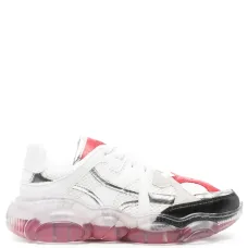 Массивные кроссовки на шнуровке