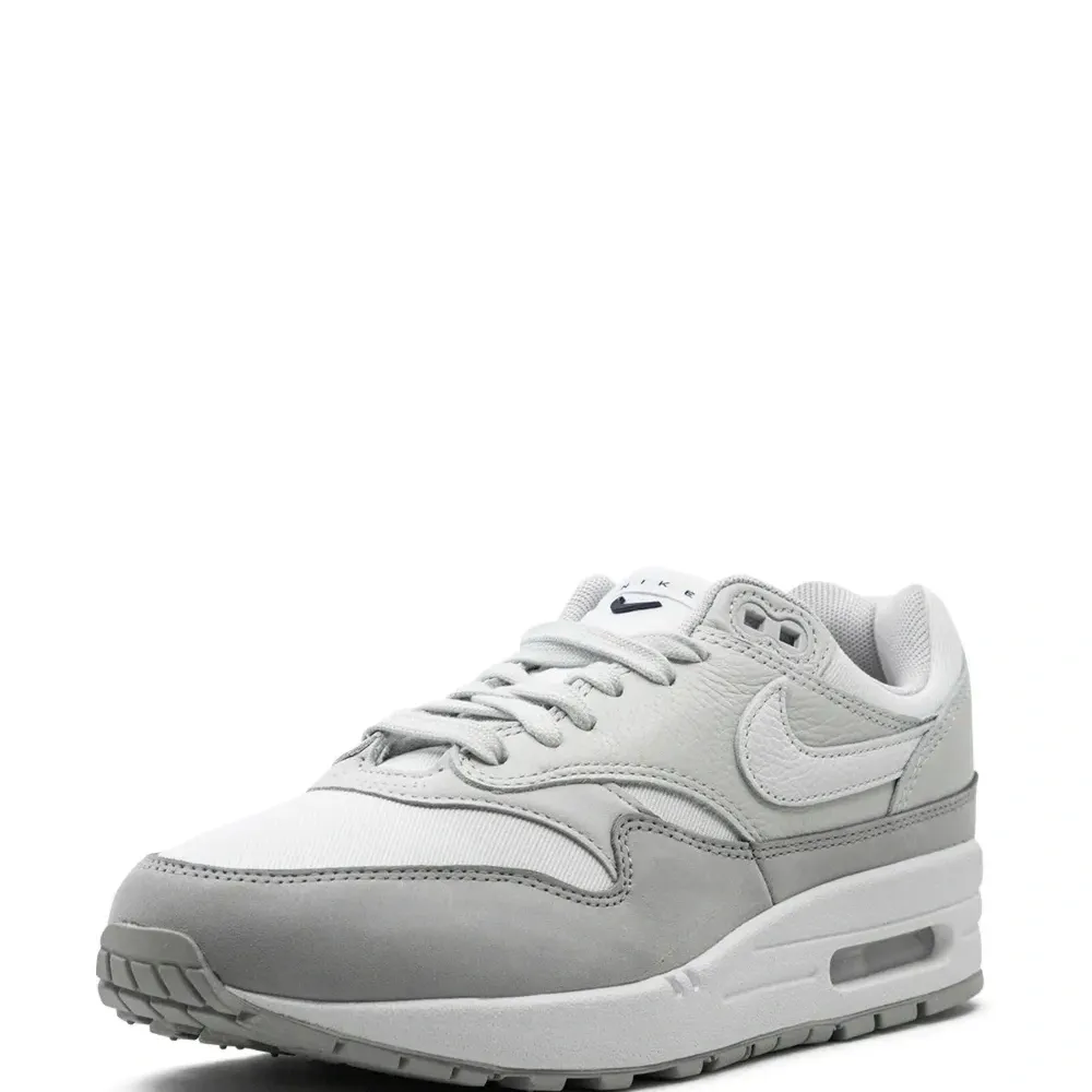 Кроссовки Air Max 1 '87 LX 'Light Smoke Grey'