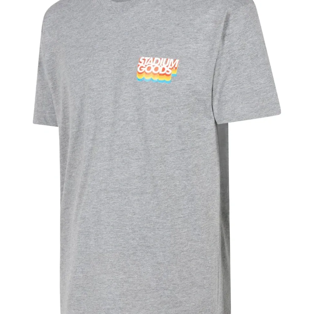 Футболка с логотипом