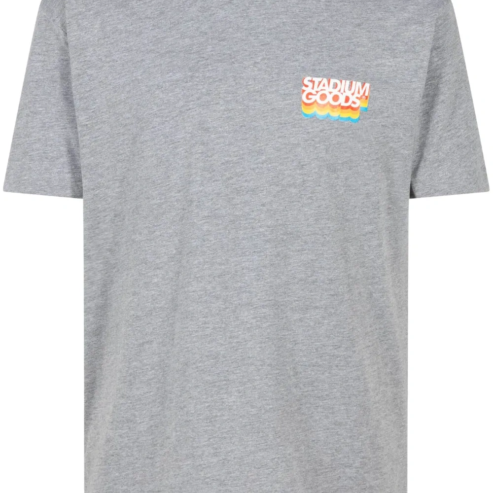 Футболка с логотипом