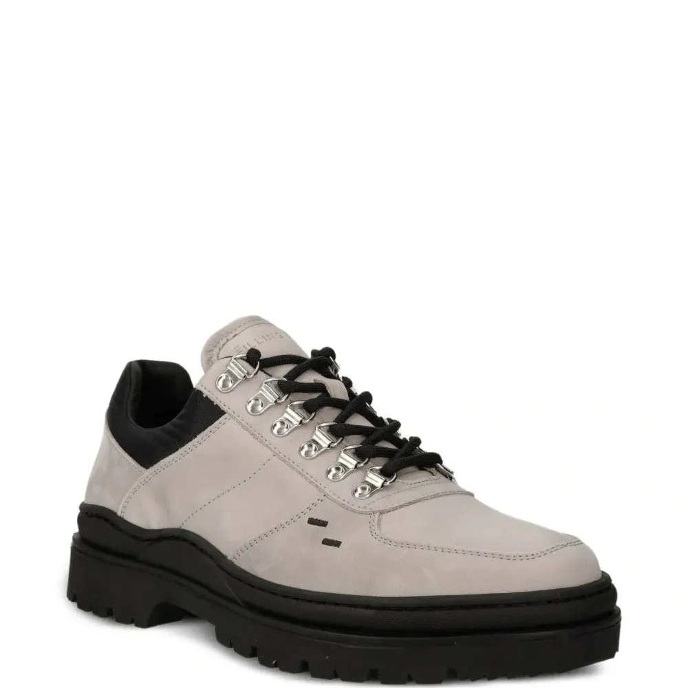 Кроссовки на шнуровке