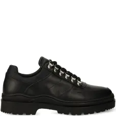 Кроссовки на шнуровке