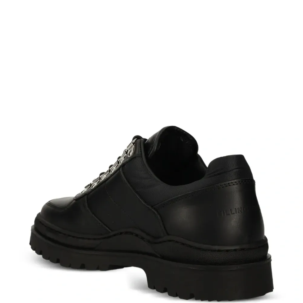 Кроссовки на шнуровке Кроссовки на шнуровке