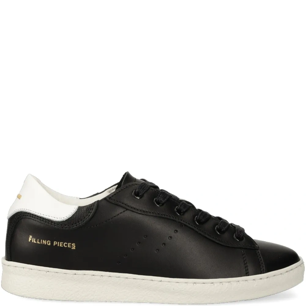 Кроссовки с перфорацией и вставками