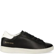 Кроссовки с перфорацией и вставками