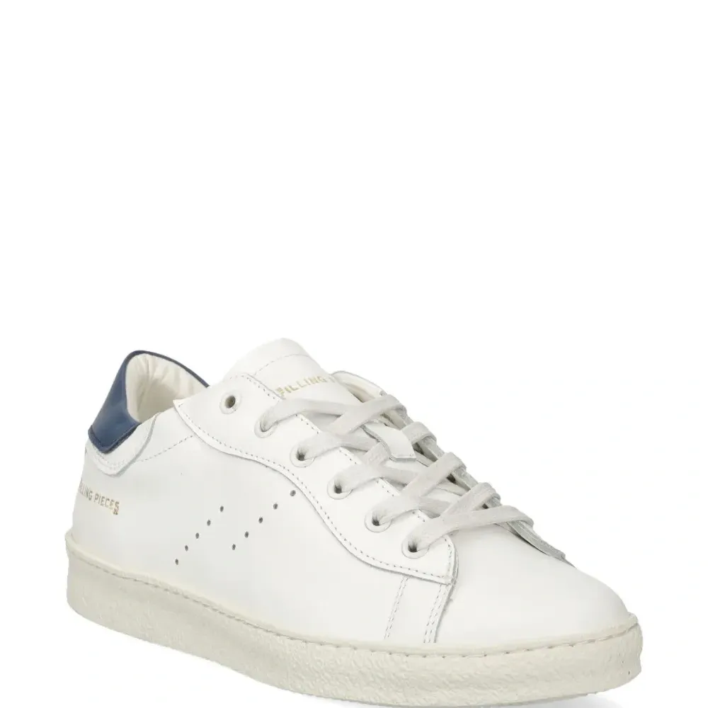 Кроссовки с вышитым логотипом Кроссовки с вышитым логотипом