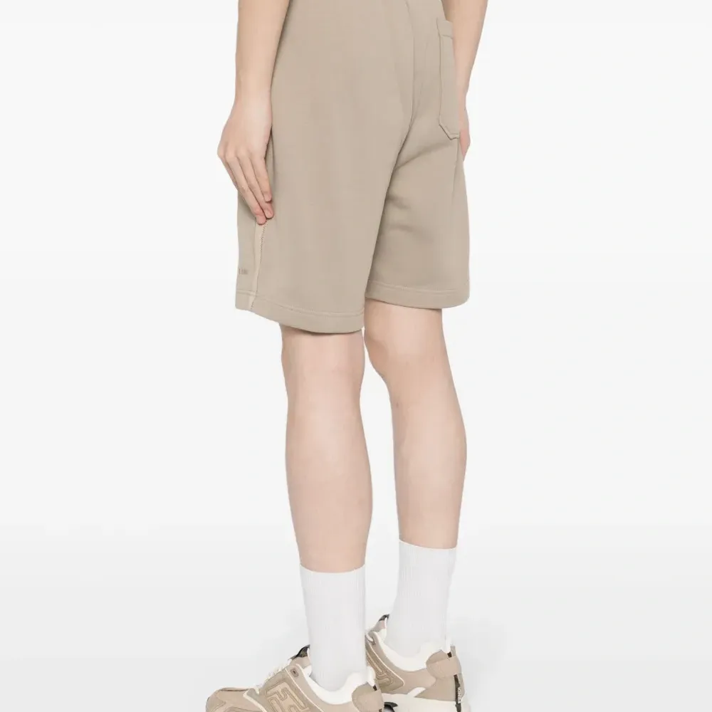 Спортивные шорты с логотипом Спортивные шорты с логотипом