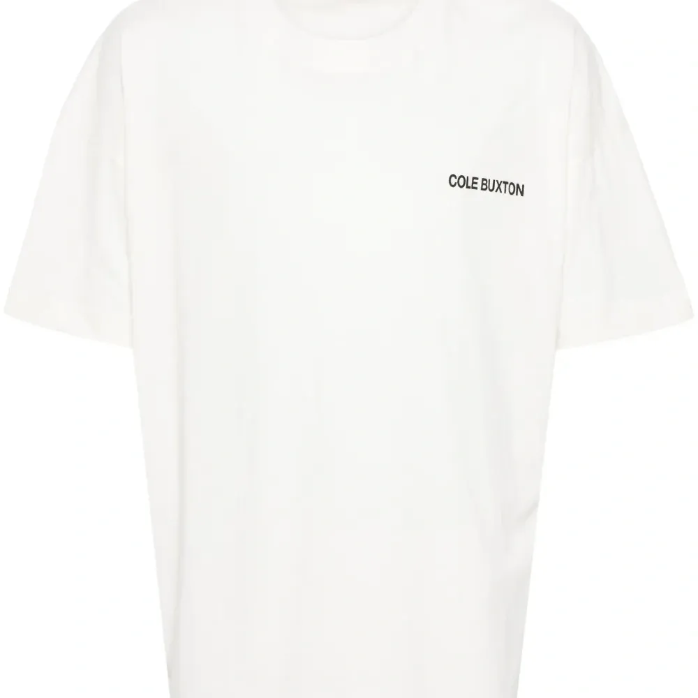 Футболка с логотипом