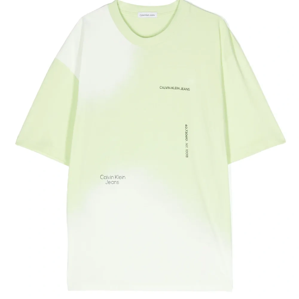 Футболка с логотипом