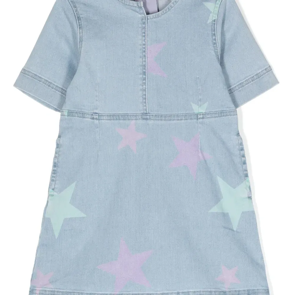 Джинсовое платье с принтом