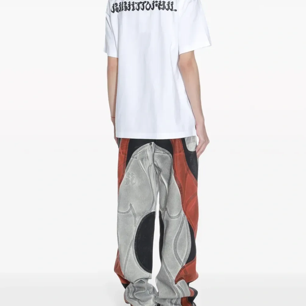 Футболка с графичным принтом