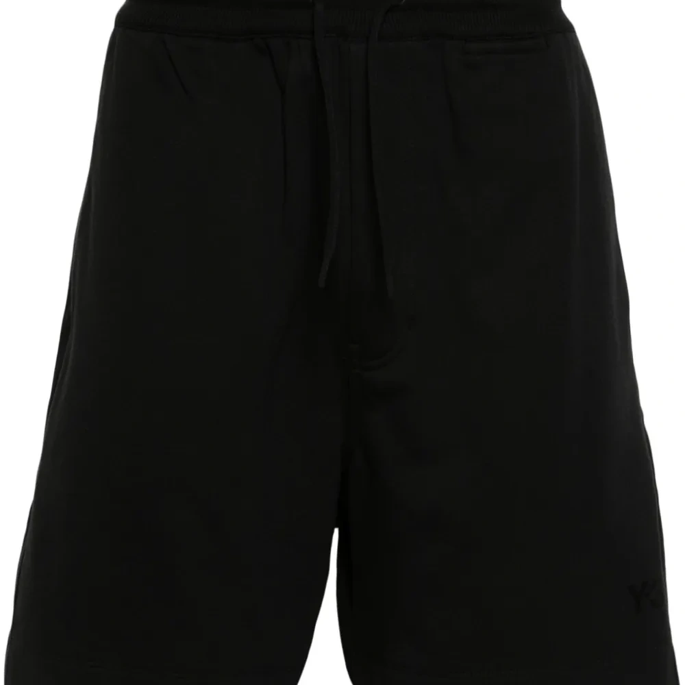 Спортивные шорты с логотипом