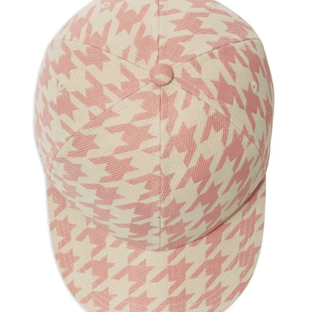 бейсболка в ломаную клетку бейсболка в ломаную клетку