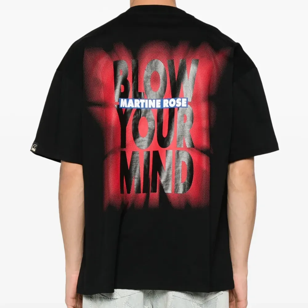 Футболка с логотипом