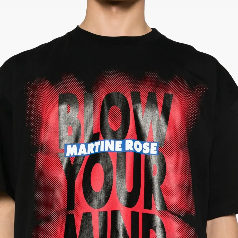 Футболка с логотипом