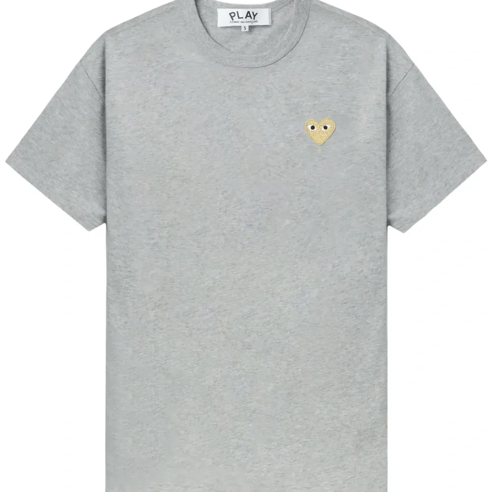 Футболка с нашивкой