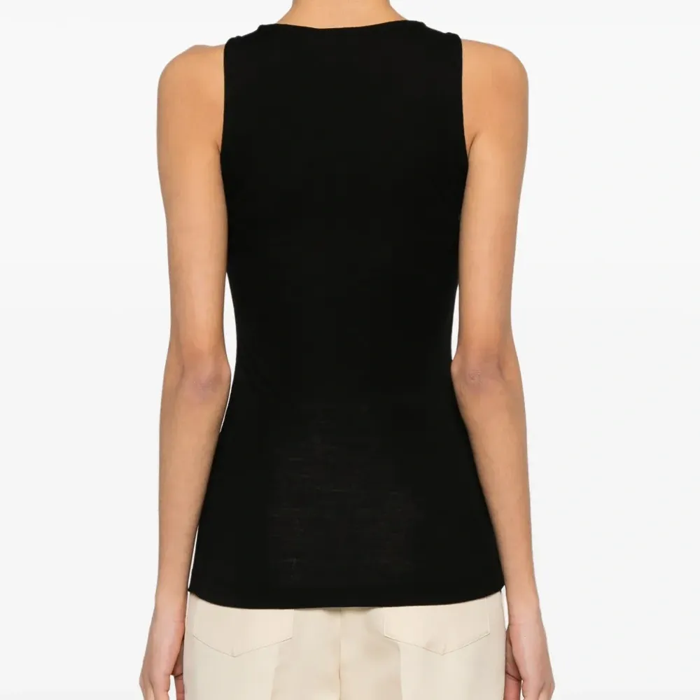 Шерстяной топ тонкой вязки