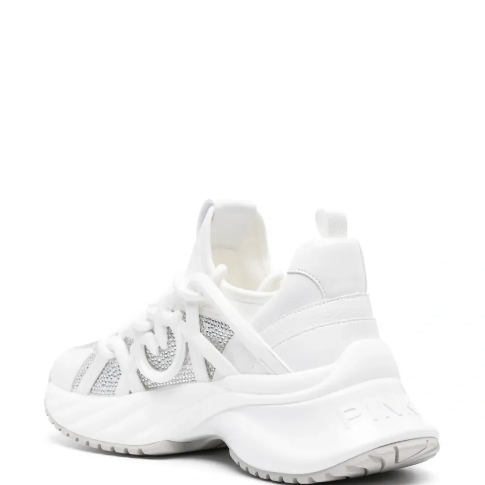 Кроссовки со стразами