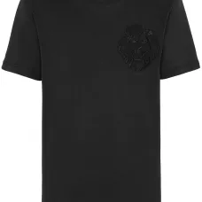 Футболка с вышивкой