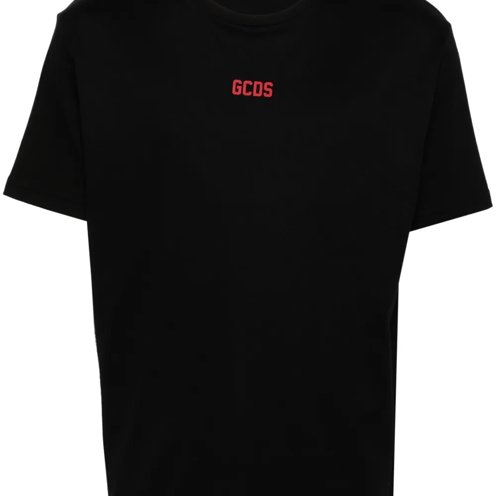 Футболка с логотипом