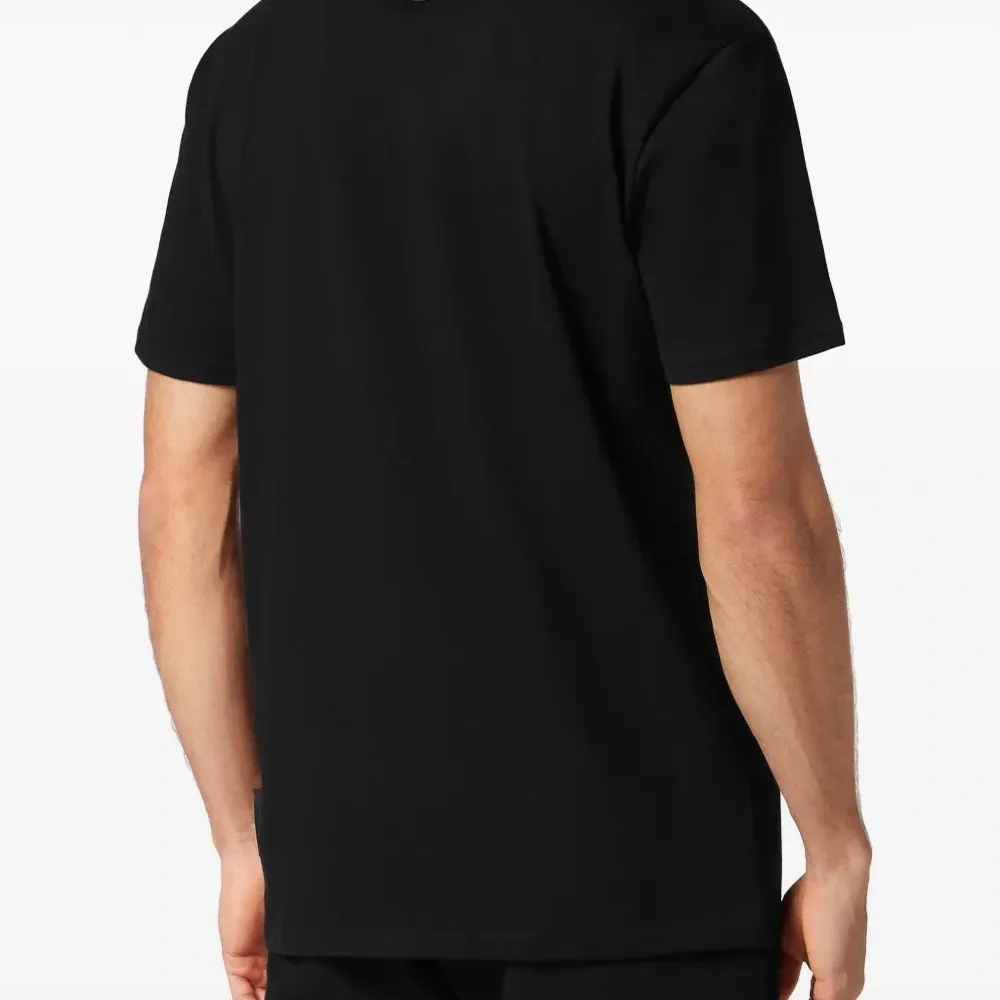 Футболка с логотипом