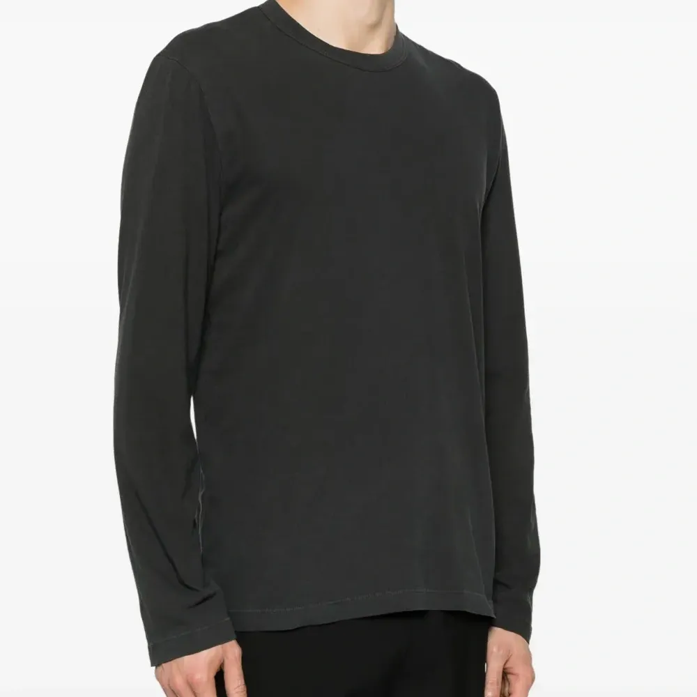 Футболка с длинными рукавами