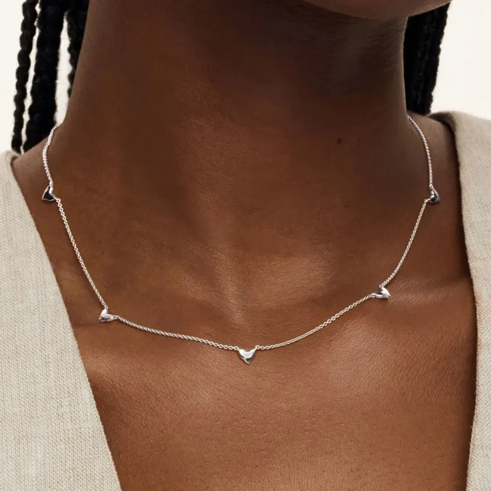 Серебряное колье Heart Station