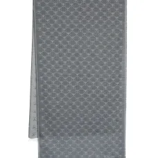 Шарф с бахромой и жаккардовым логотипом