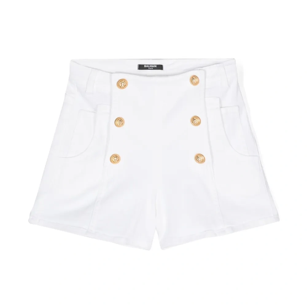 Джинсовые шорты с декоративными пуговицами