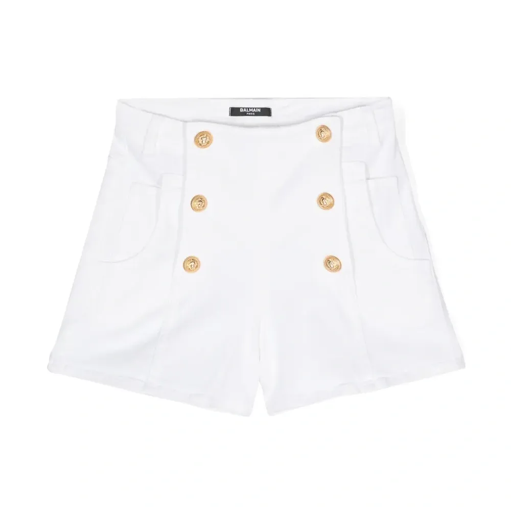 Джинсовые шорты с декоративными пуговицами