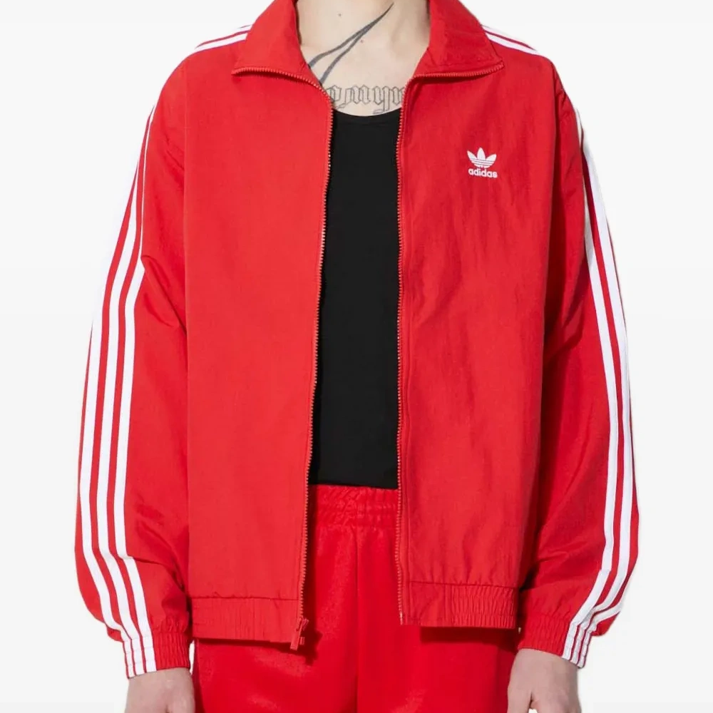 Свитшот с тремя полосками