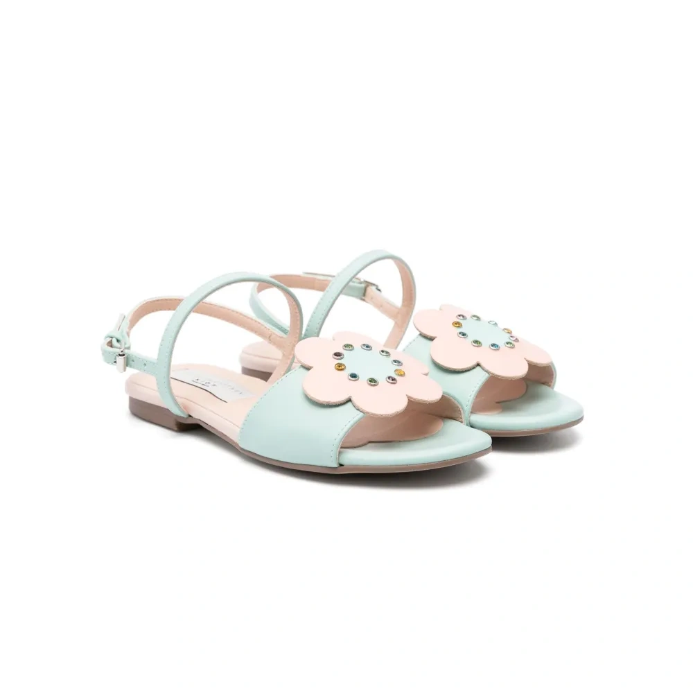 Сандалии из искусственной кожи с цветочным аппликацией