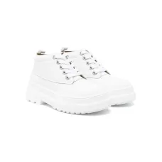 Кроссовки на шнуровке